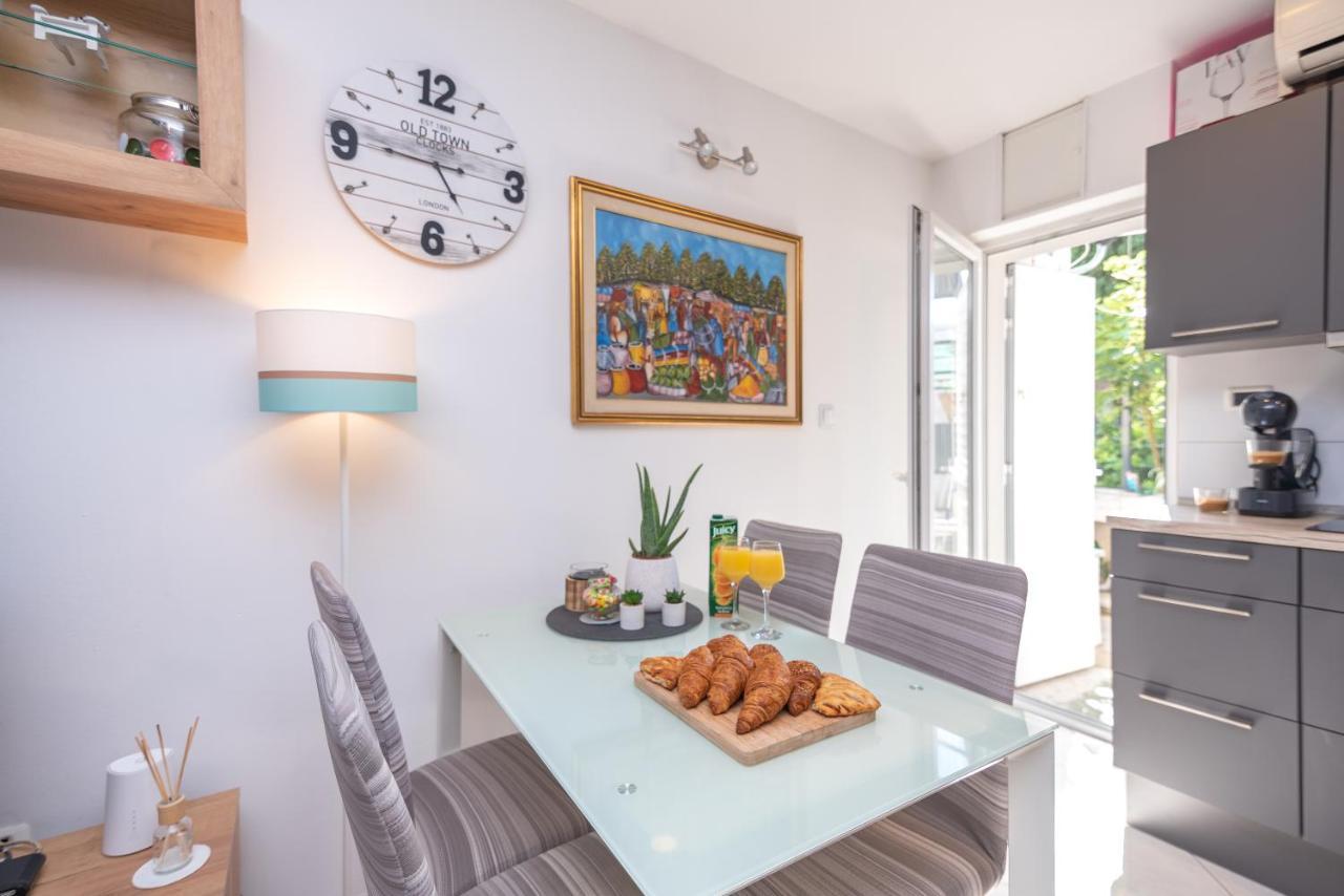 Private House With Garden Near The Bacvice Beach - Ksenia Apartment *
