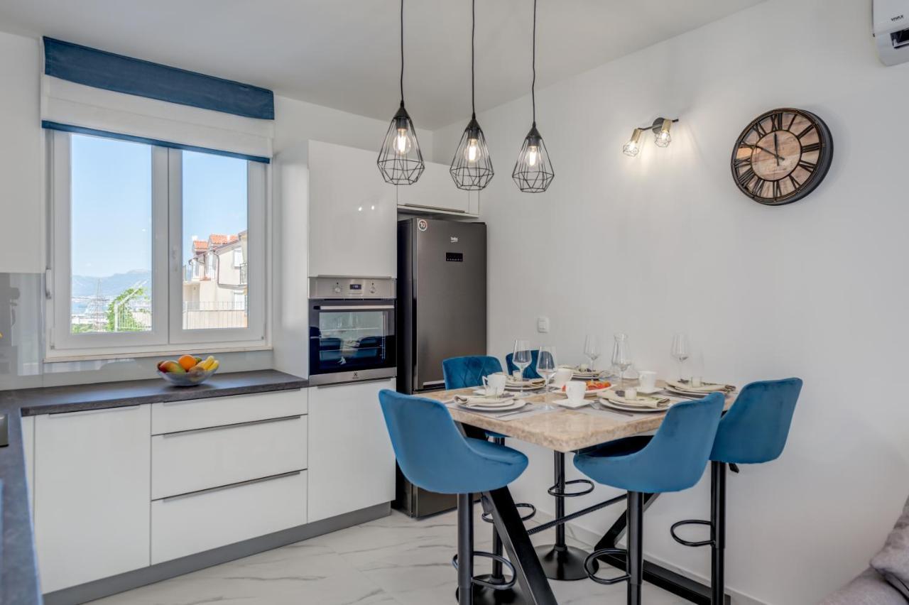 Luxury Giga Apartment