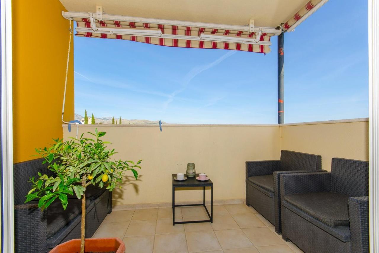 Modern Apartment With Sea View And Secure Garage Apartment *
