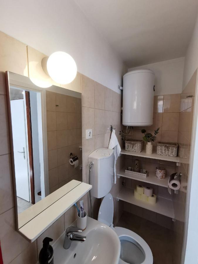 Authentic In Stone House At The Location Split