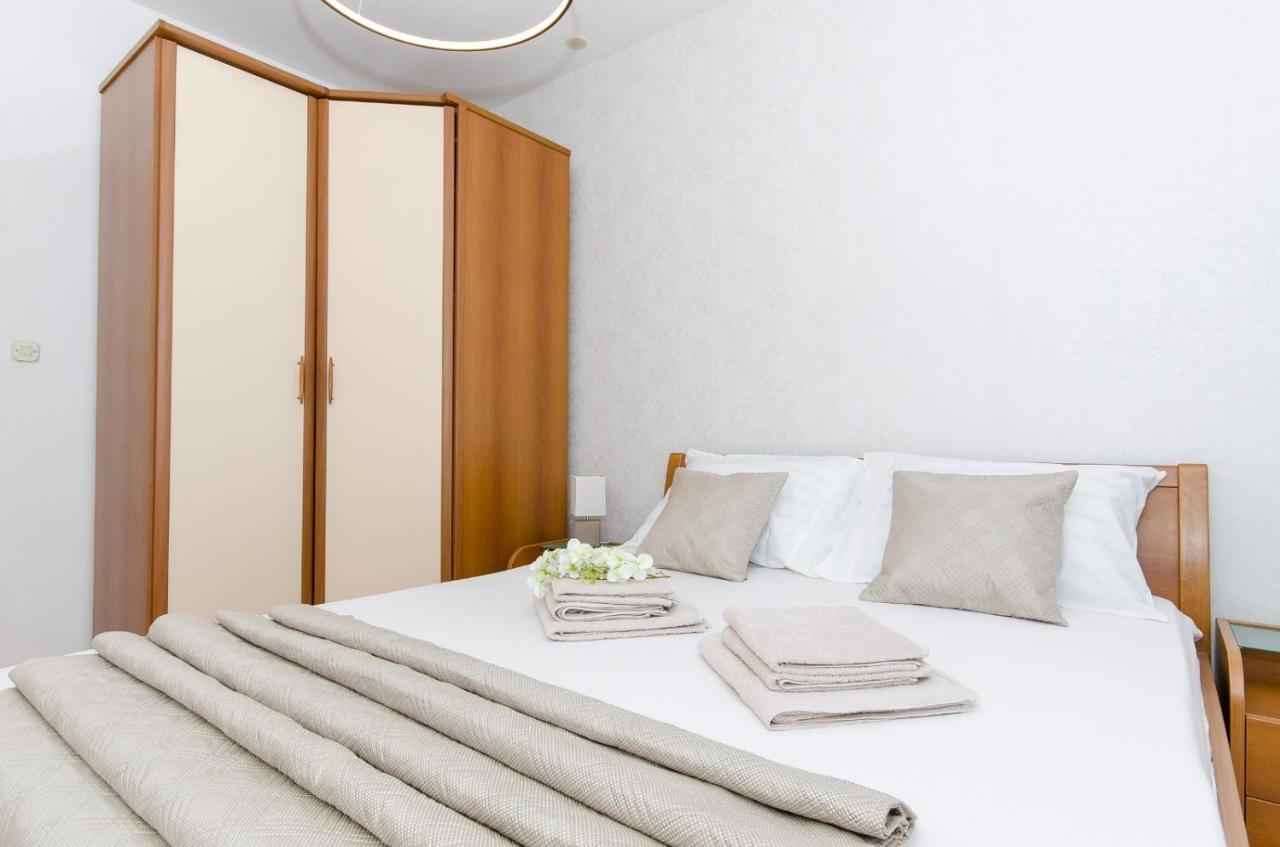 Apartment Modern Apartment With Sea View And Secure Garage *