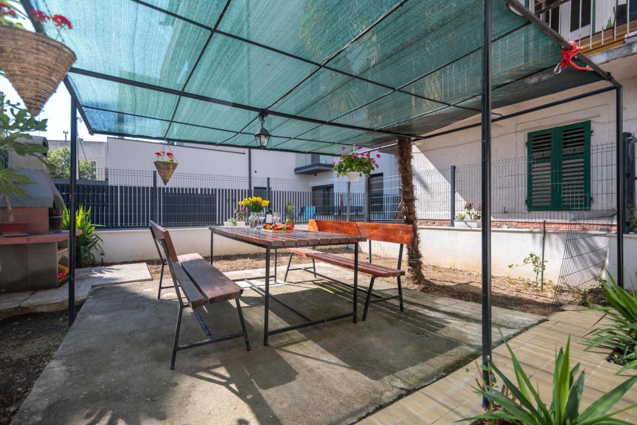 Private House With Garden Near The Bacvice Beach - Ksenia *