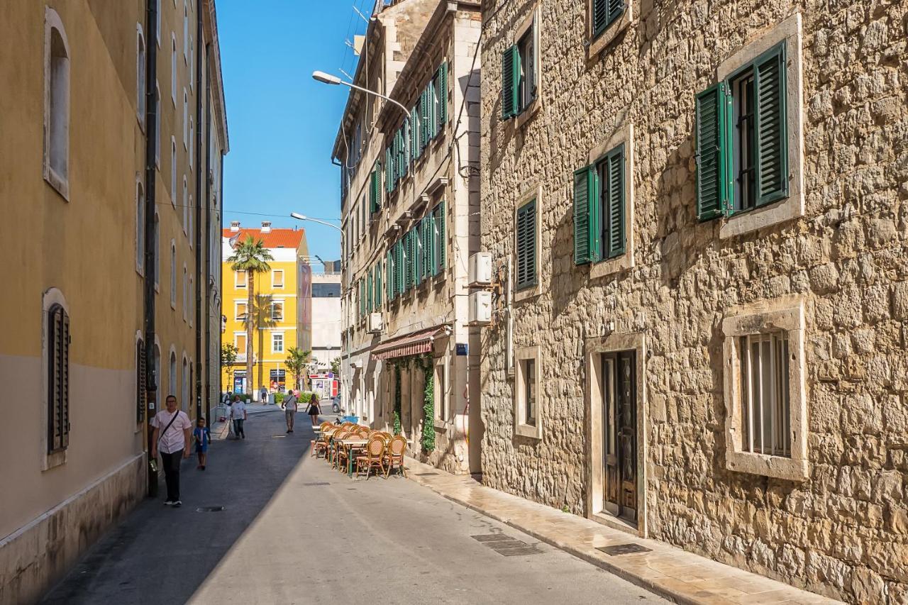 Queen Teuta In The Heart Of Historical Heritage Apartamento