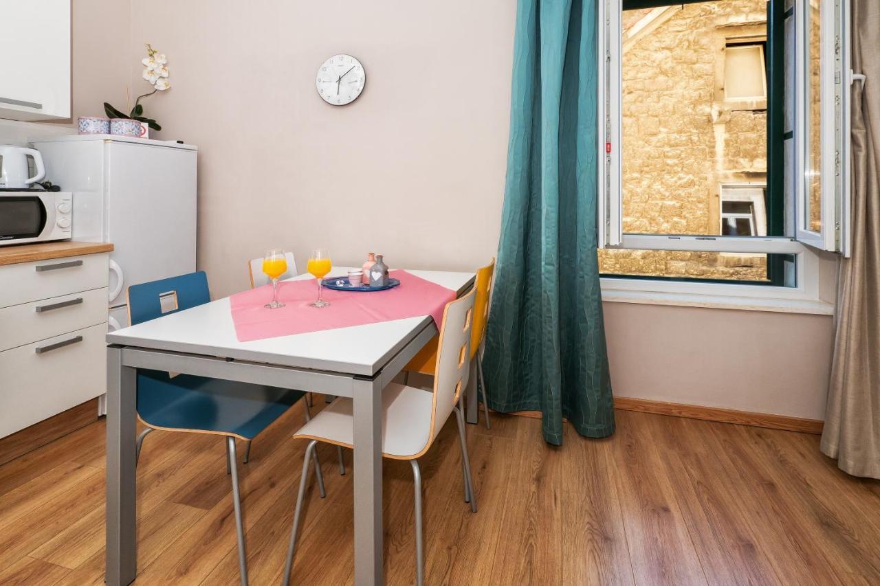 Apartamento Queen Teuta In The Heart Of Historical Heritage *