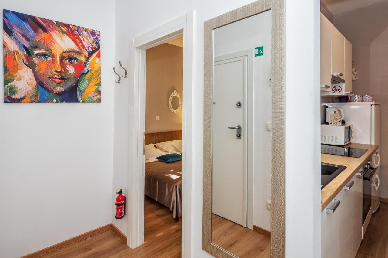 Apartamento Queen Teuta In The Heart Of Historical Heritage