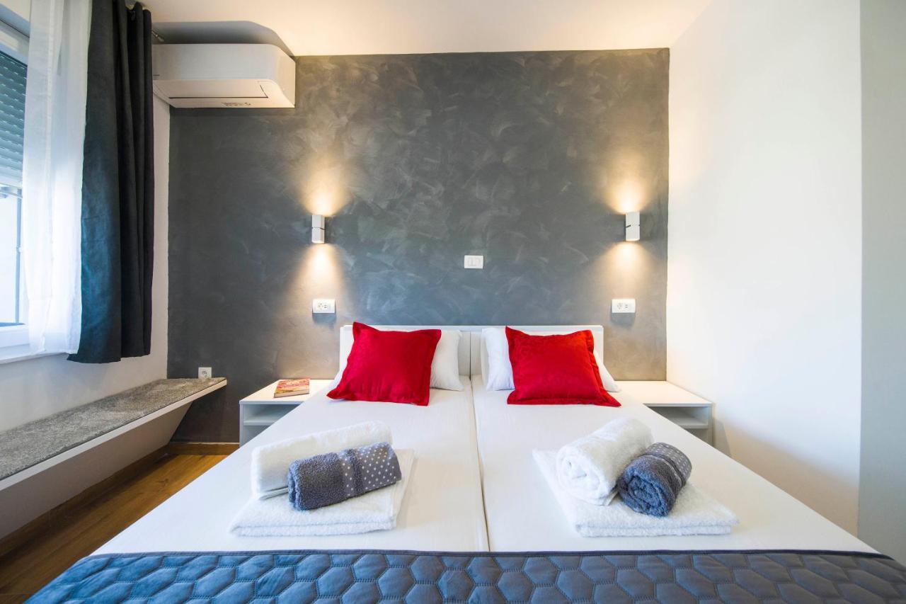 Luxury Split