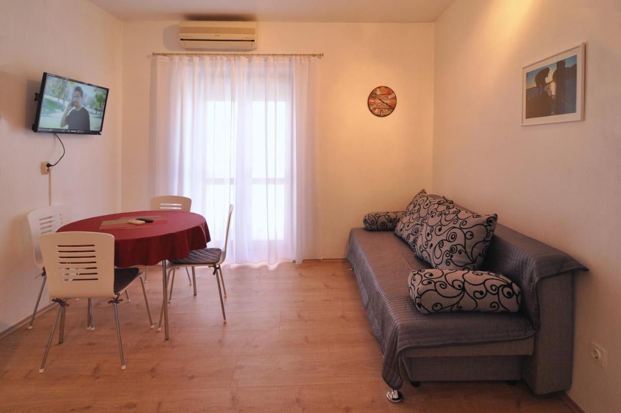 Nemo Apartment Split