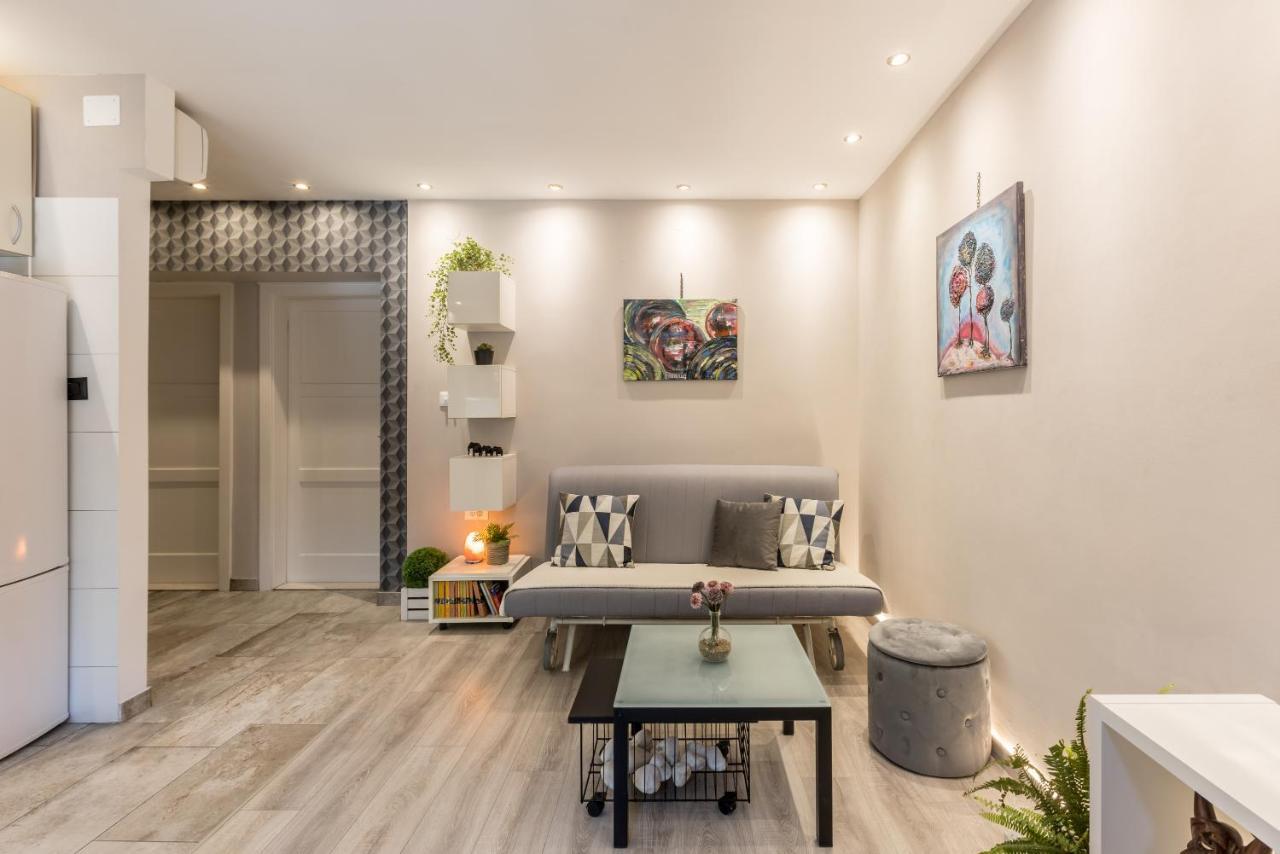 Artistic Chill Art 2+2.centar Of Split. Apartment *