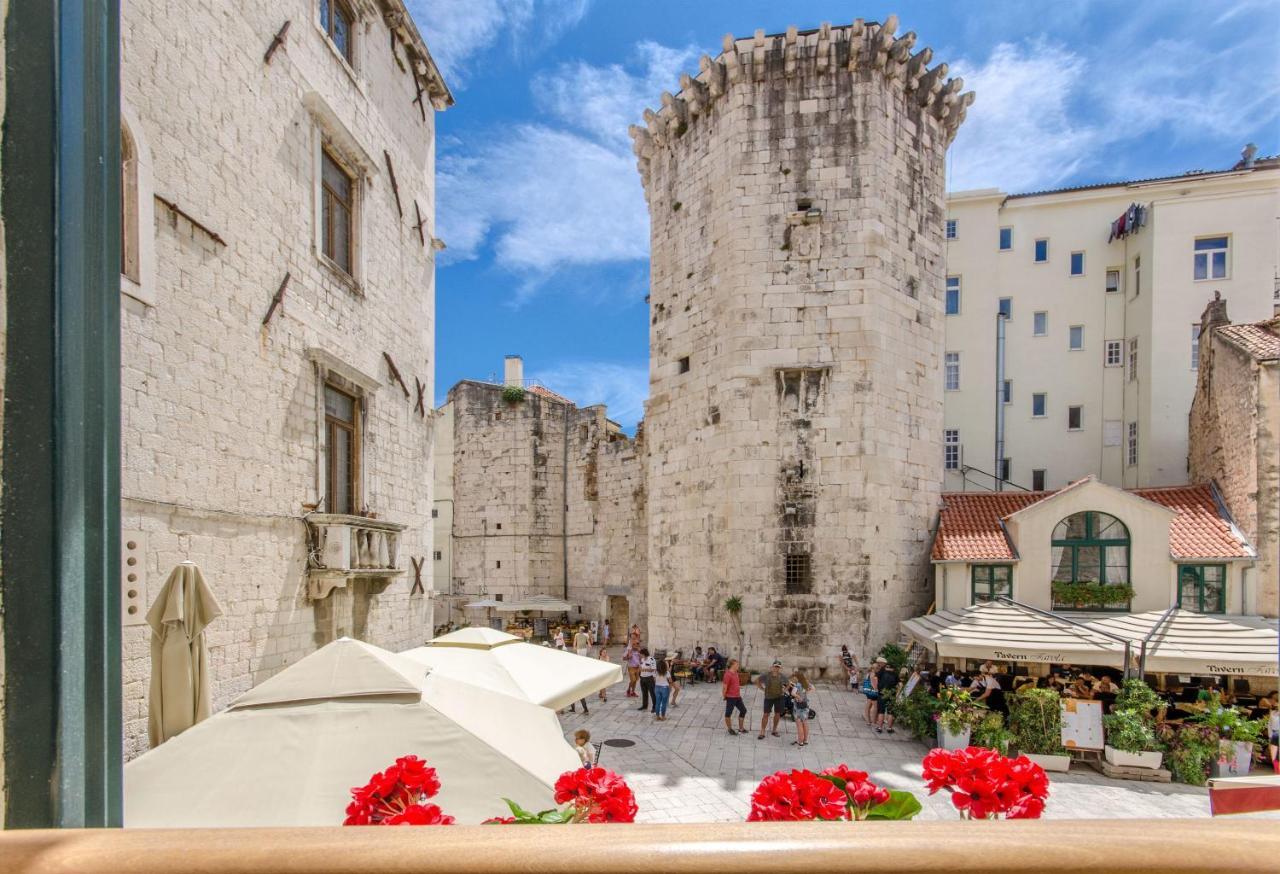 Taida * Split