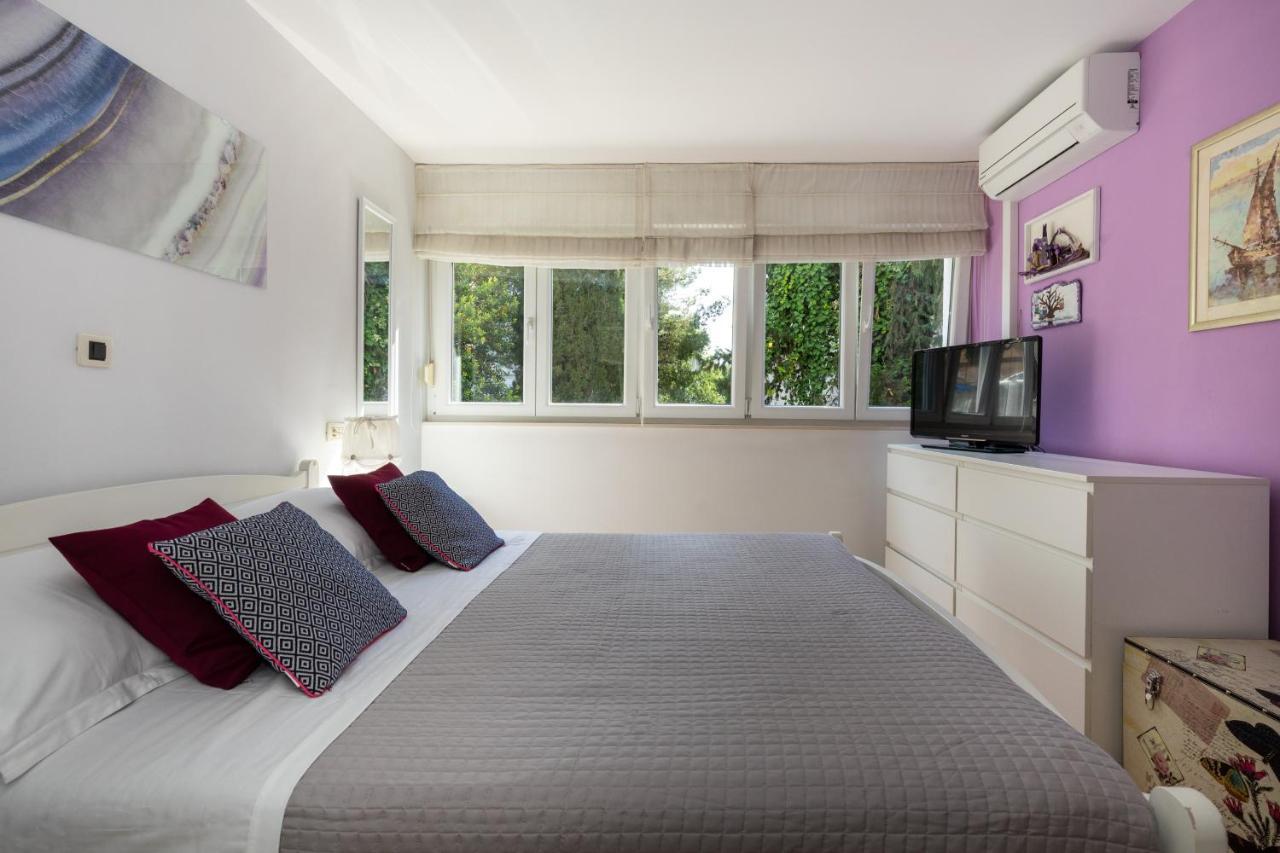 Spacious With Balcony & Walk To Old Town * Split