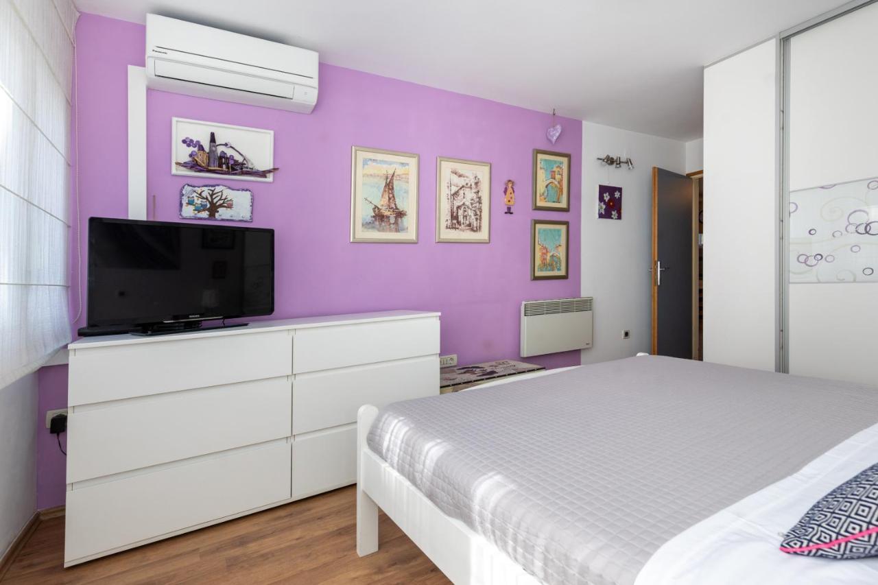 Apartman Spacious With Balcony & Walk To Old Town *