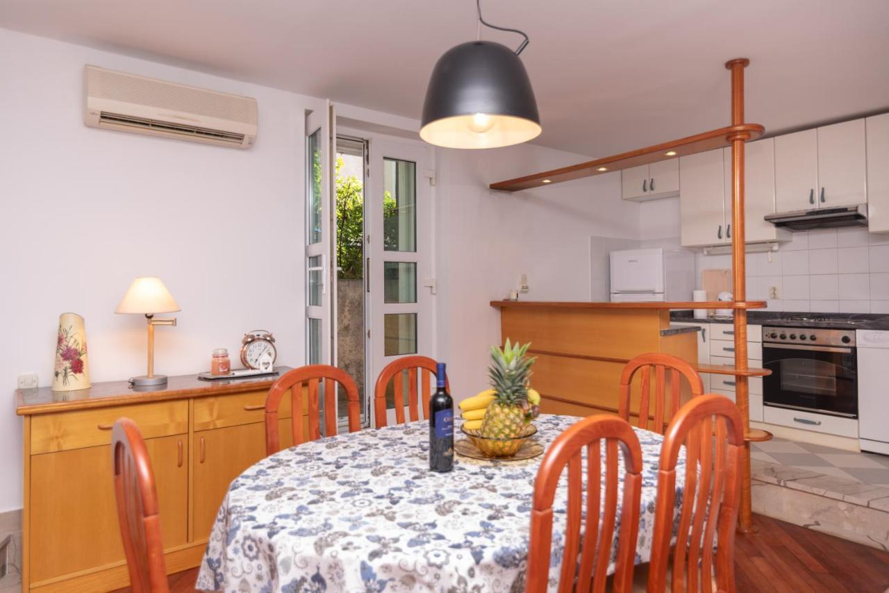 Palm Garden In Center With Big Terrace Apartman Split
