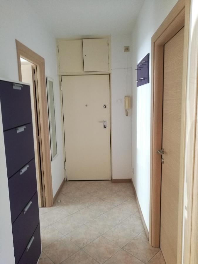 And Cozy Two Single Bed * Split