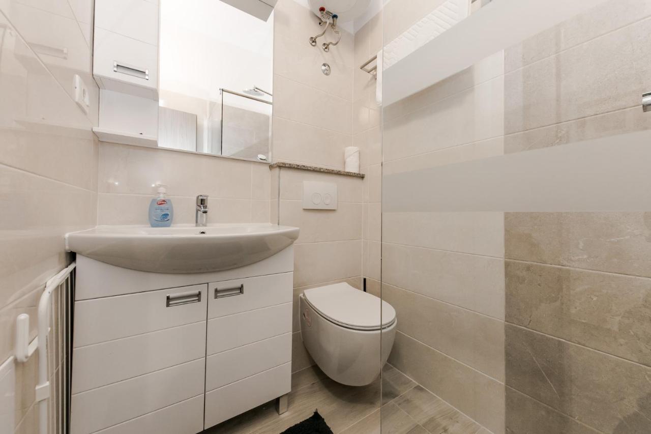 Palomia D Apartment *