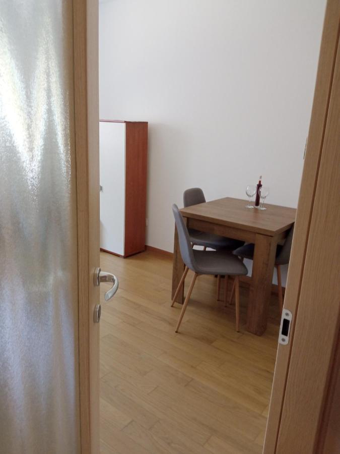 Great Apartment, Free Parking In The Garage, Znjan *