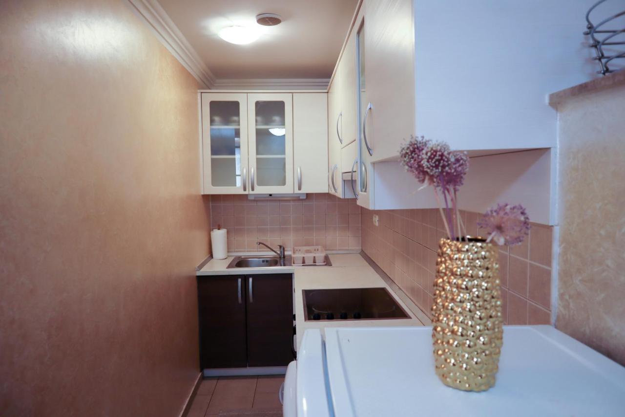 Okuka Apartment