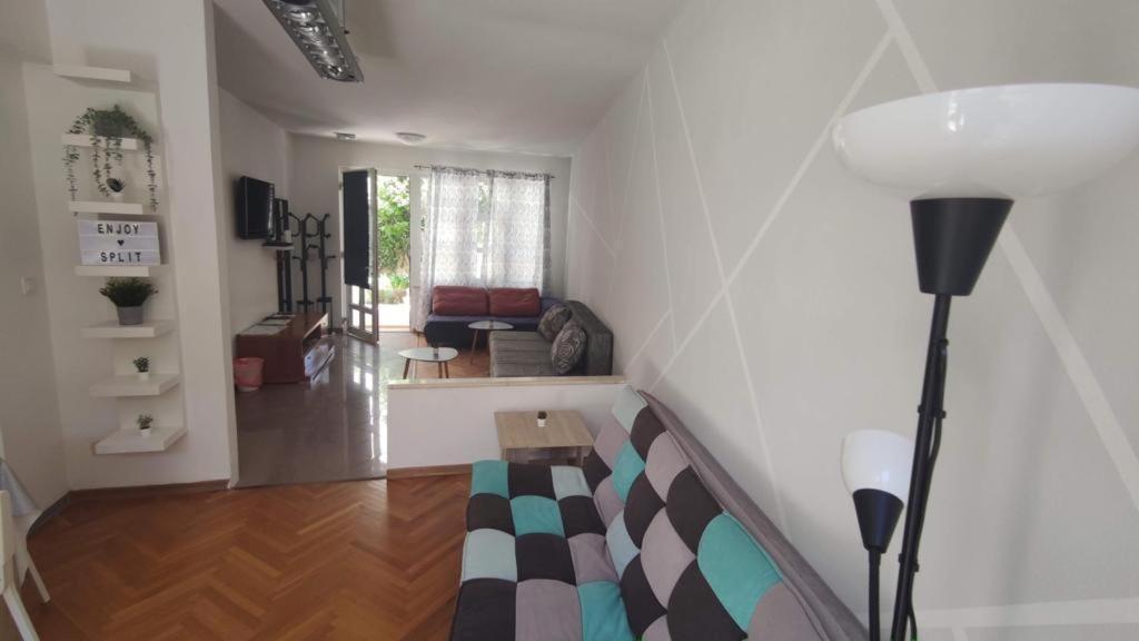 Kvaternikova - Pool, Grill, 4 Bedrooms, 3 Bathrooms Apartman