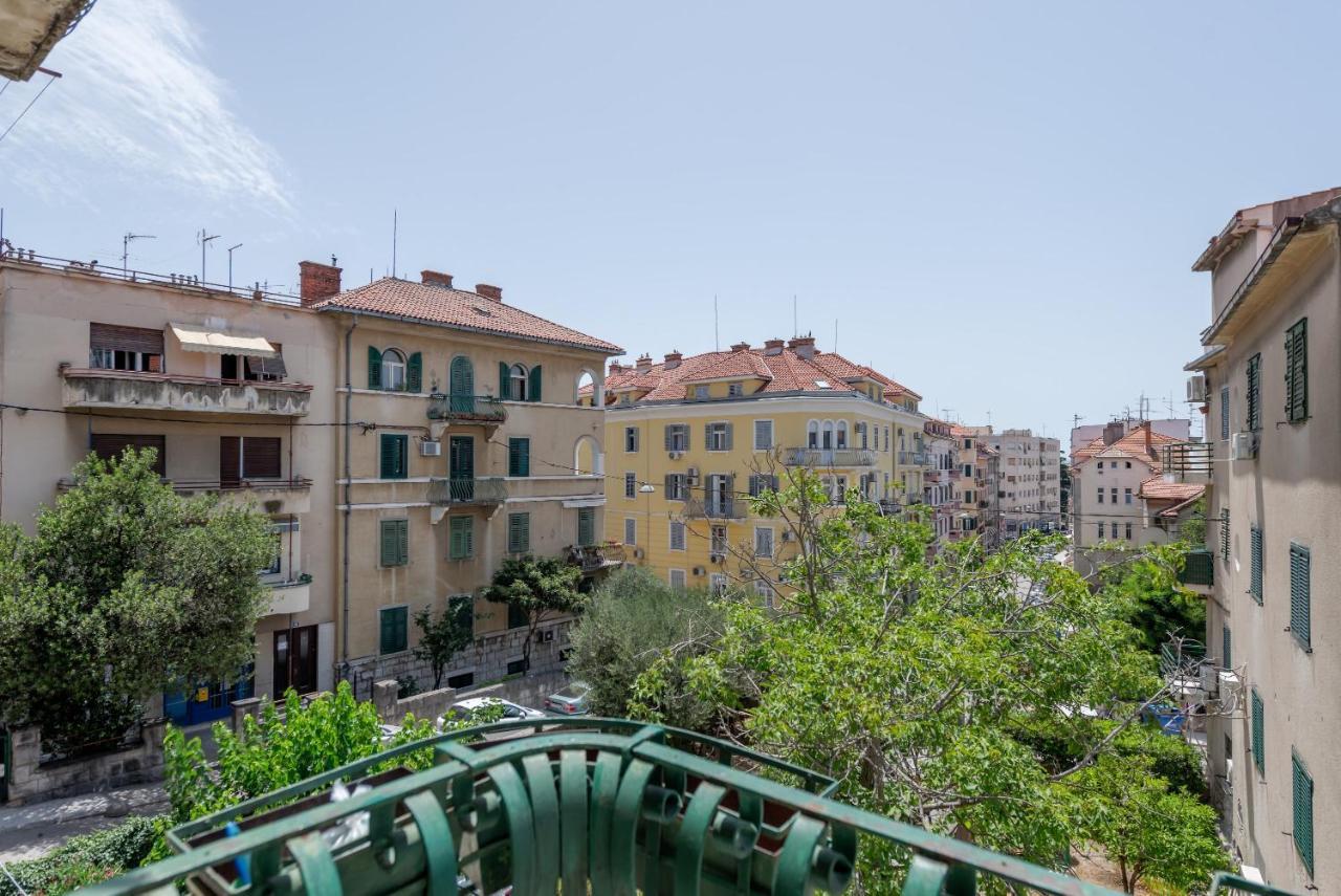 Pape Apartment Split