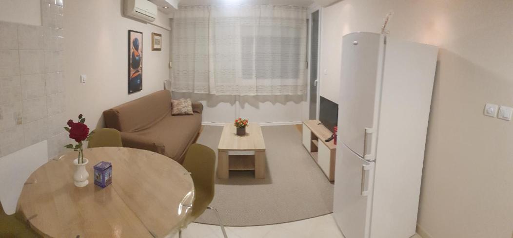 1 Bedroom Flat 15 Minutes From The Sea And Downtown *