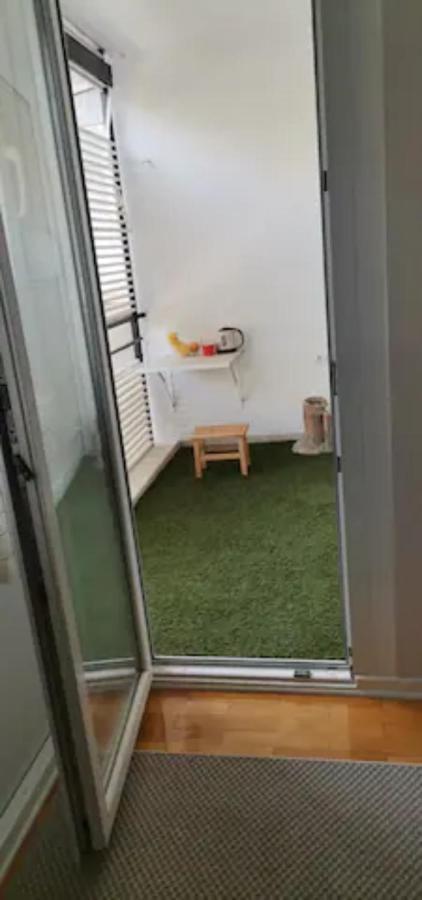 1 Bedroom Flat 15 Minutes From The Sea And Downtown Apartment *