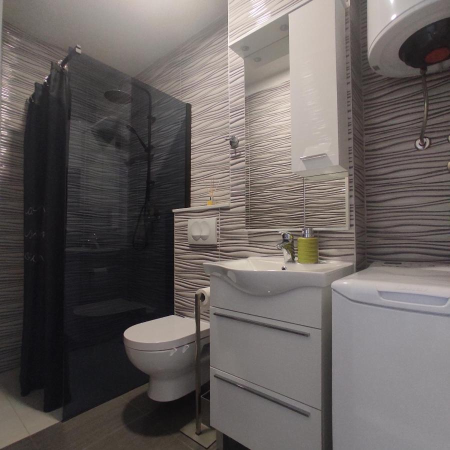 Gogo Free Parking Apartment
