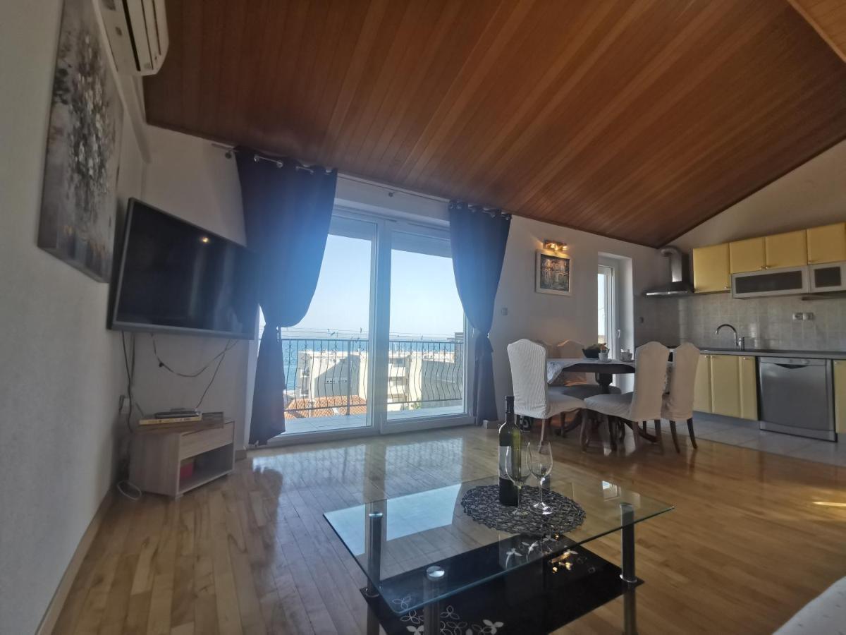 Apartment Delminium