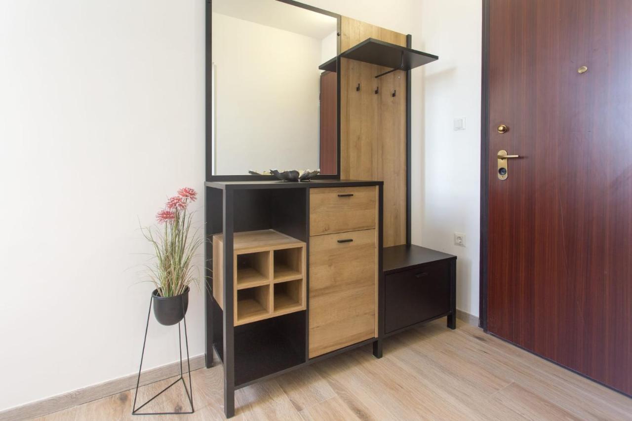 Split Apartment