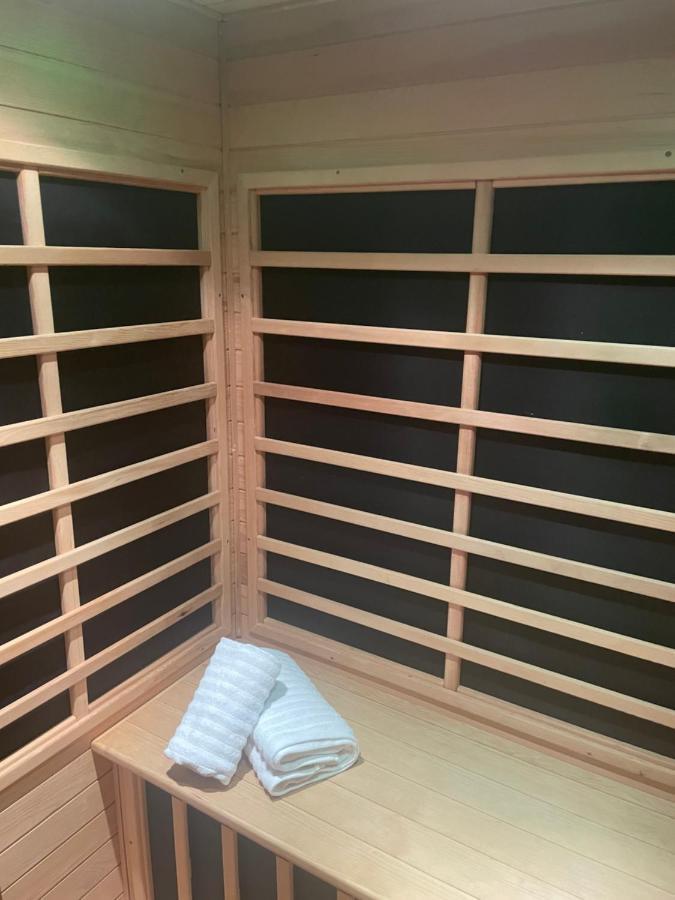 Edi, Spacious With Sauna And Balcony Apartment *