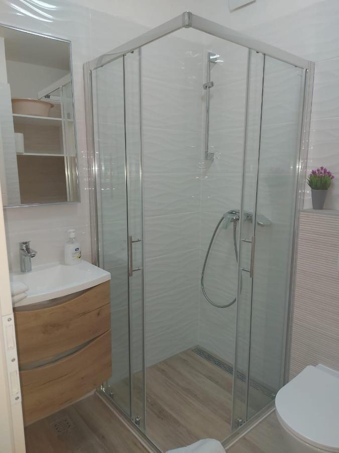 Bella Apartment Split