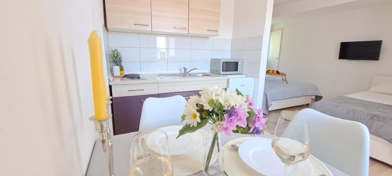 Old Town Tone Apartment *