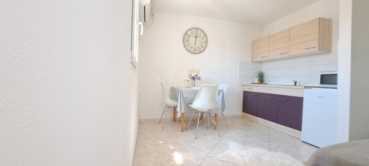 Old Town Tone Apartment *