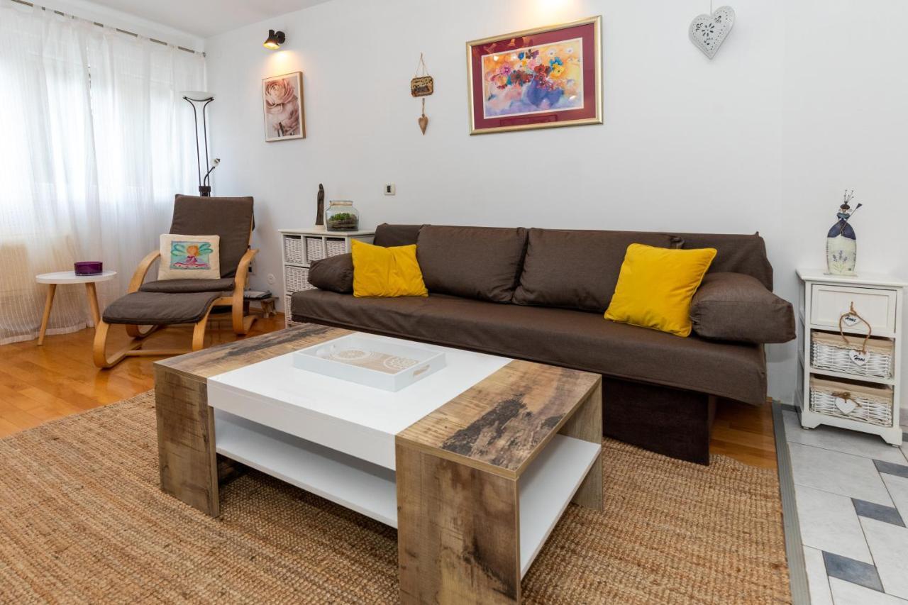 Apartman Spacious With Balcony & Walk To Old Town Split
