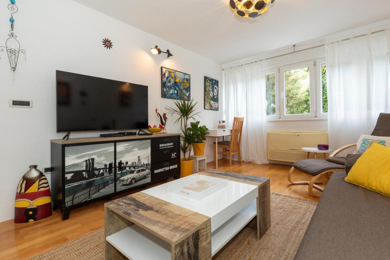 Spacious With Balcony & Walk To Old Town