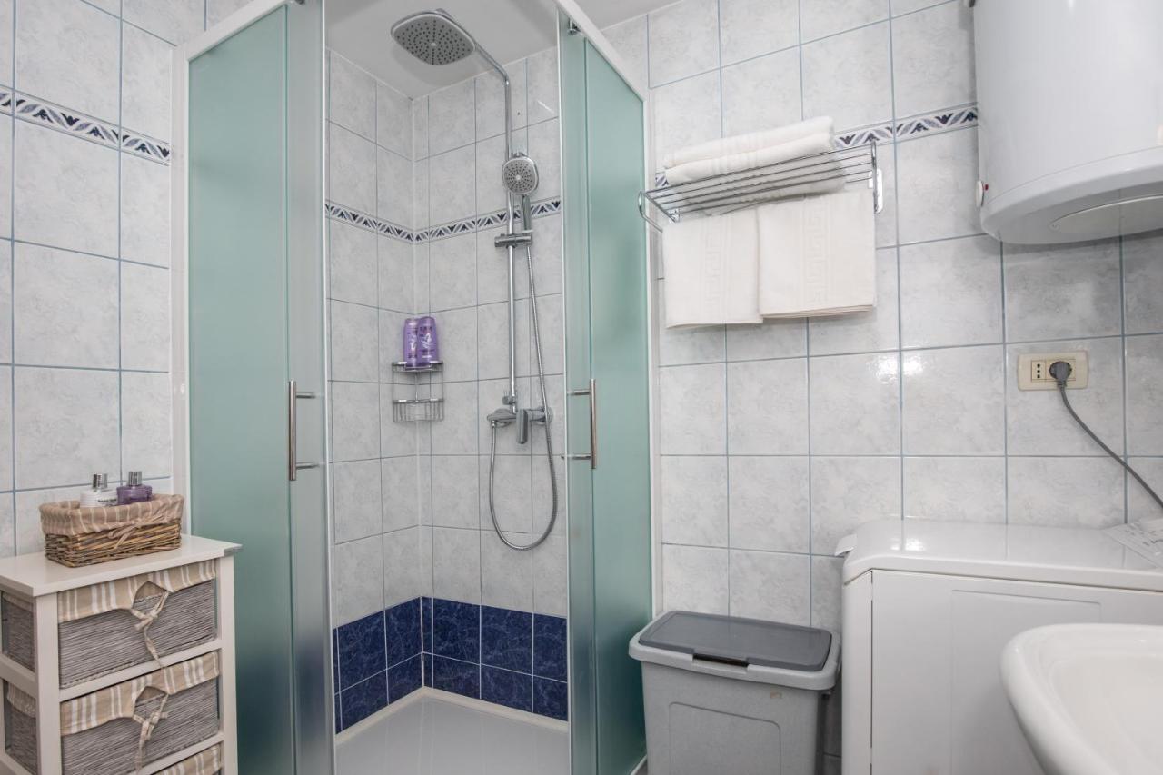 Spacious With Balcony & Walk To Old Town Apartman Split