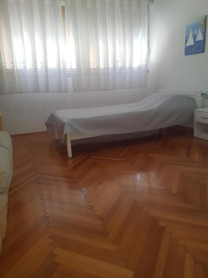 Park Apartment *