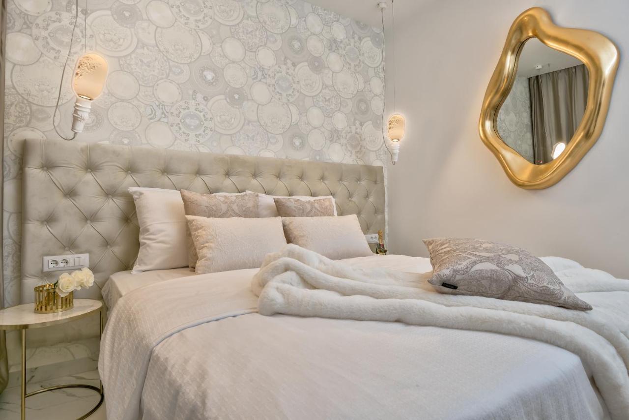 Golden Cell Apartment