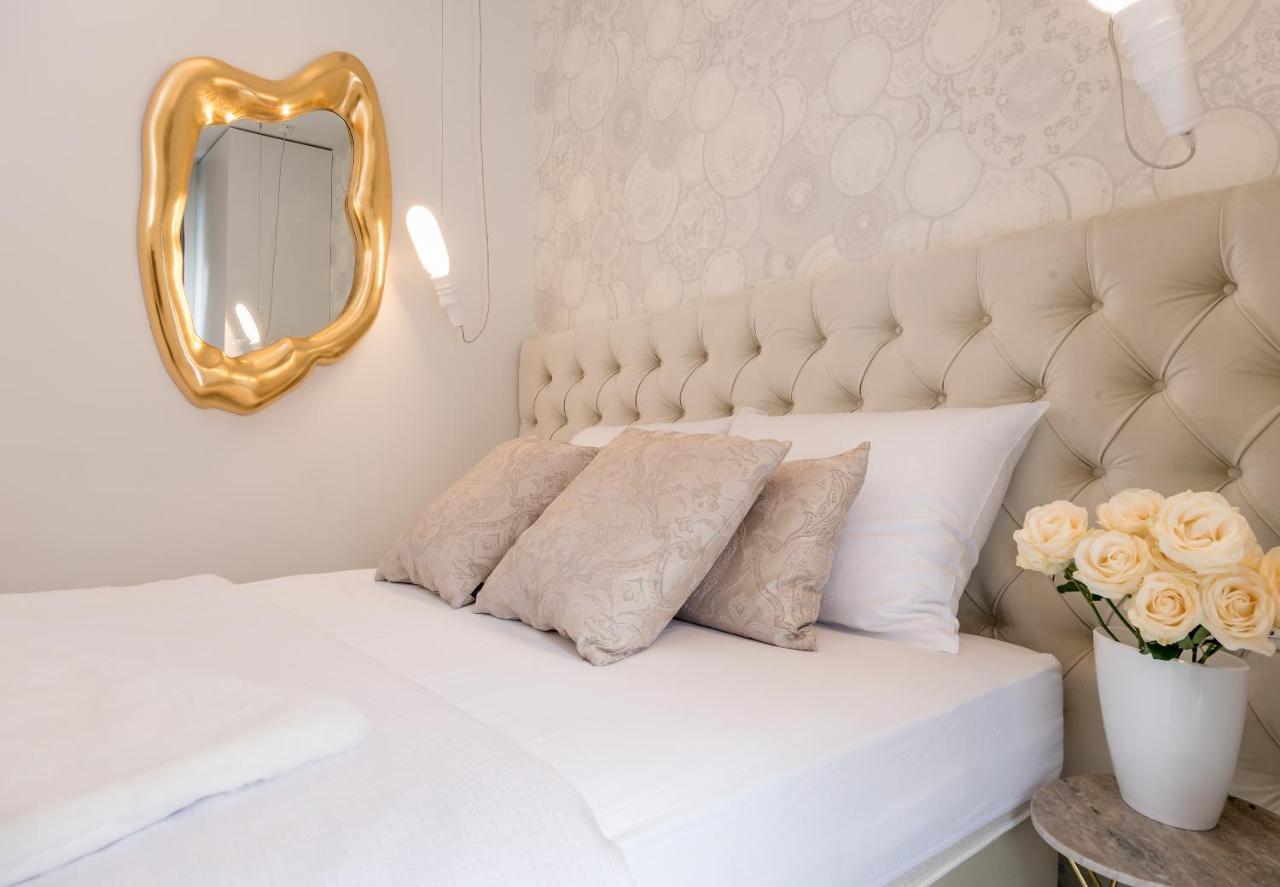 Golden Cell Apartment