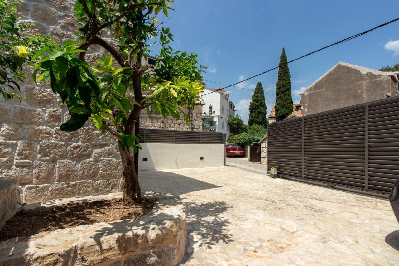 Maki Stone House - Parking On Request ! Split