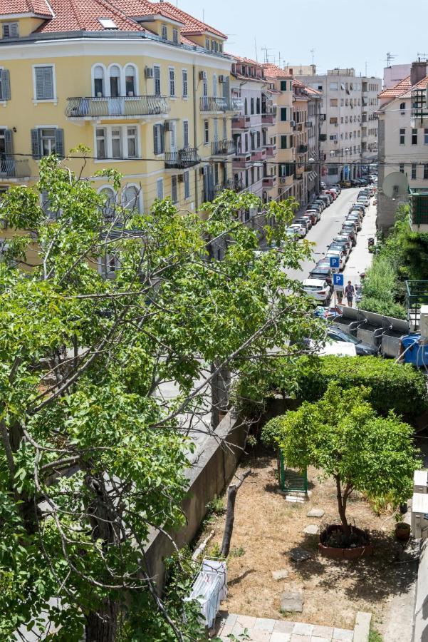 Pape Apartment Split