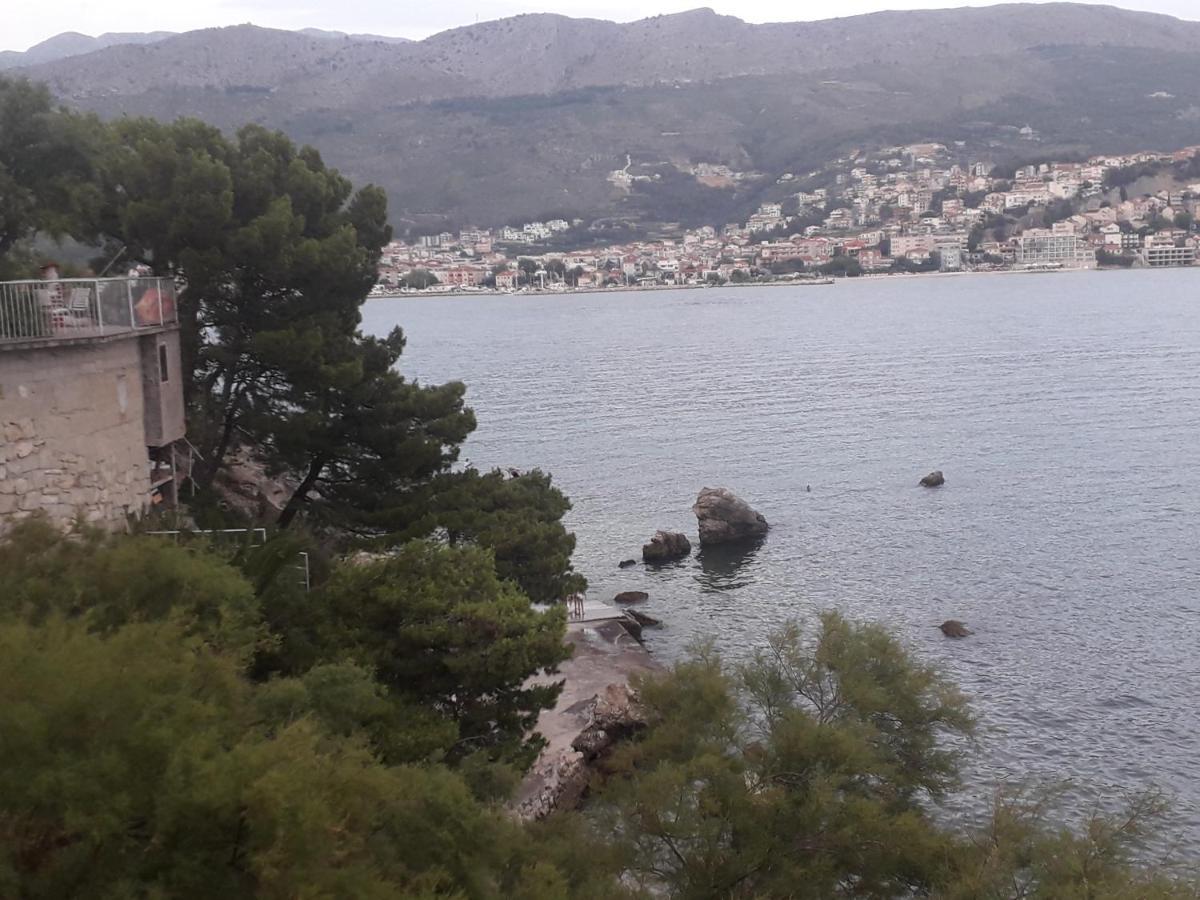 Apartman Apartman Lukiana***