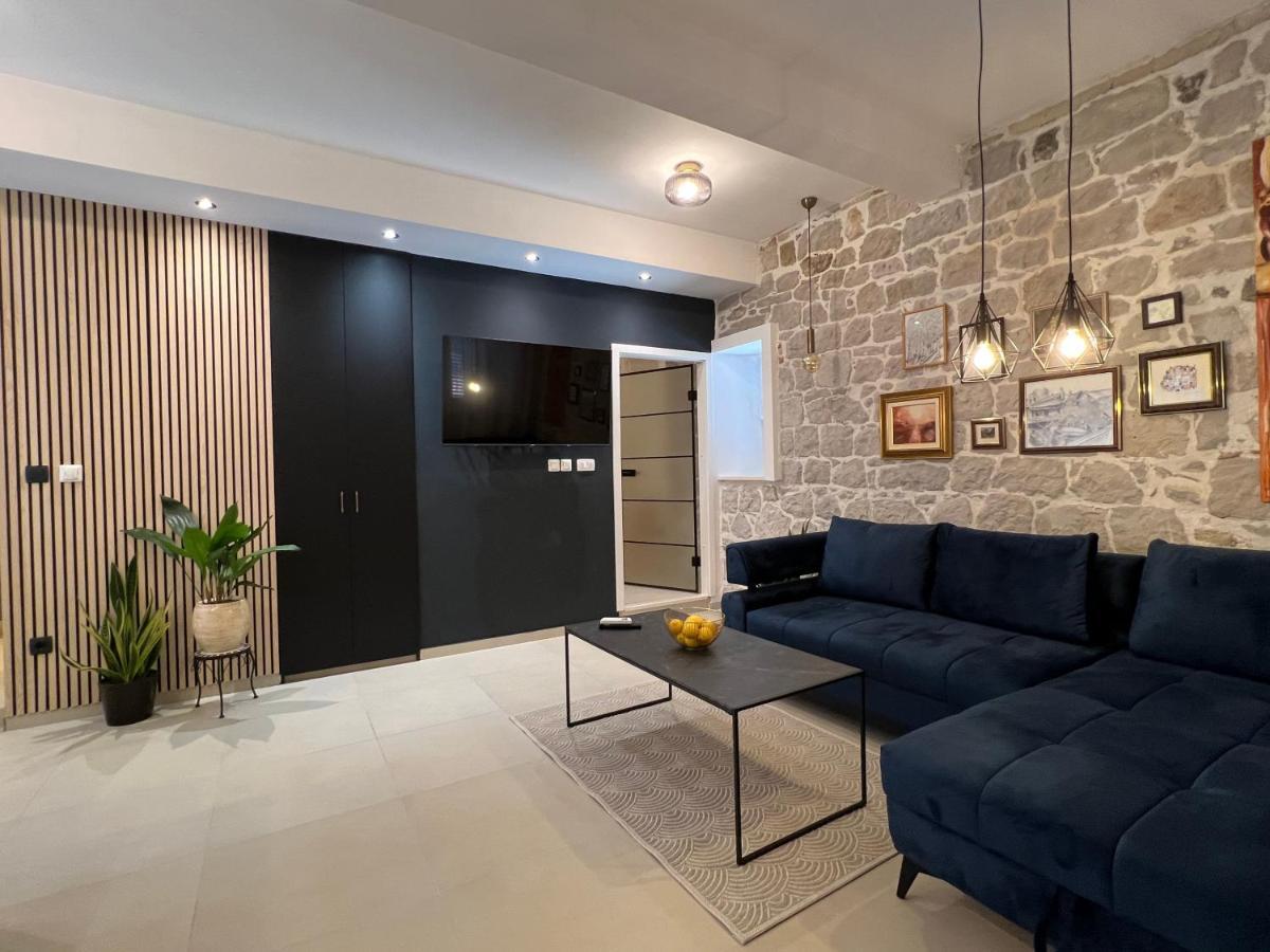 Place Apartment *