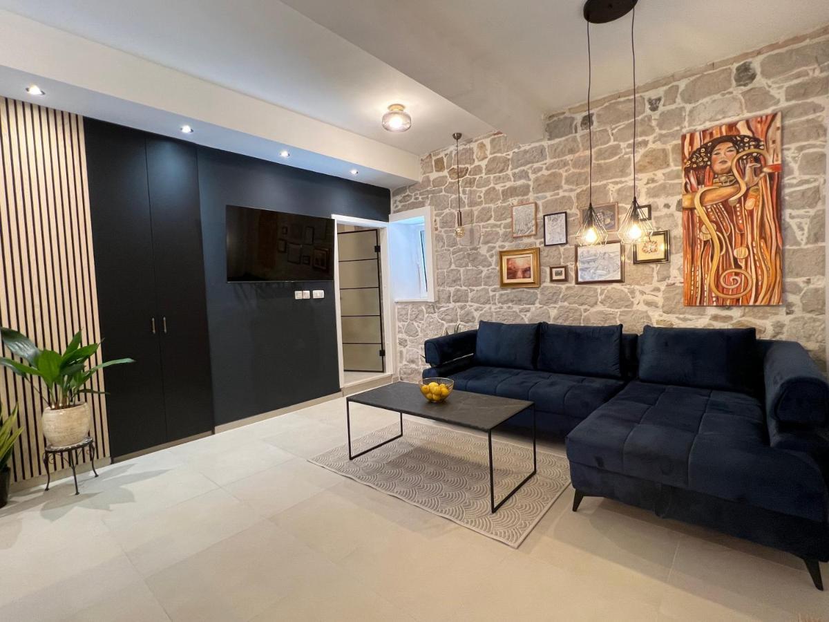 Apartment Place
