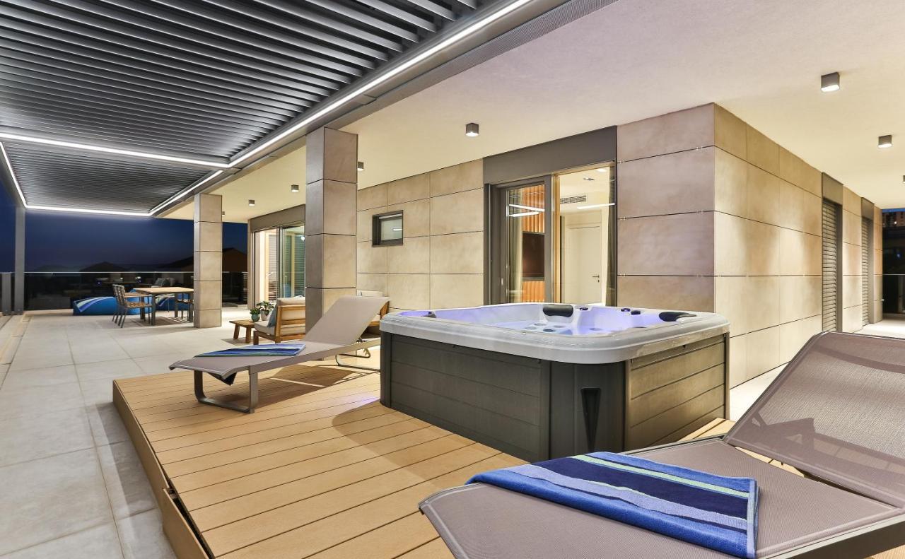 Luxury Penthouse V Apartment *