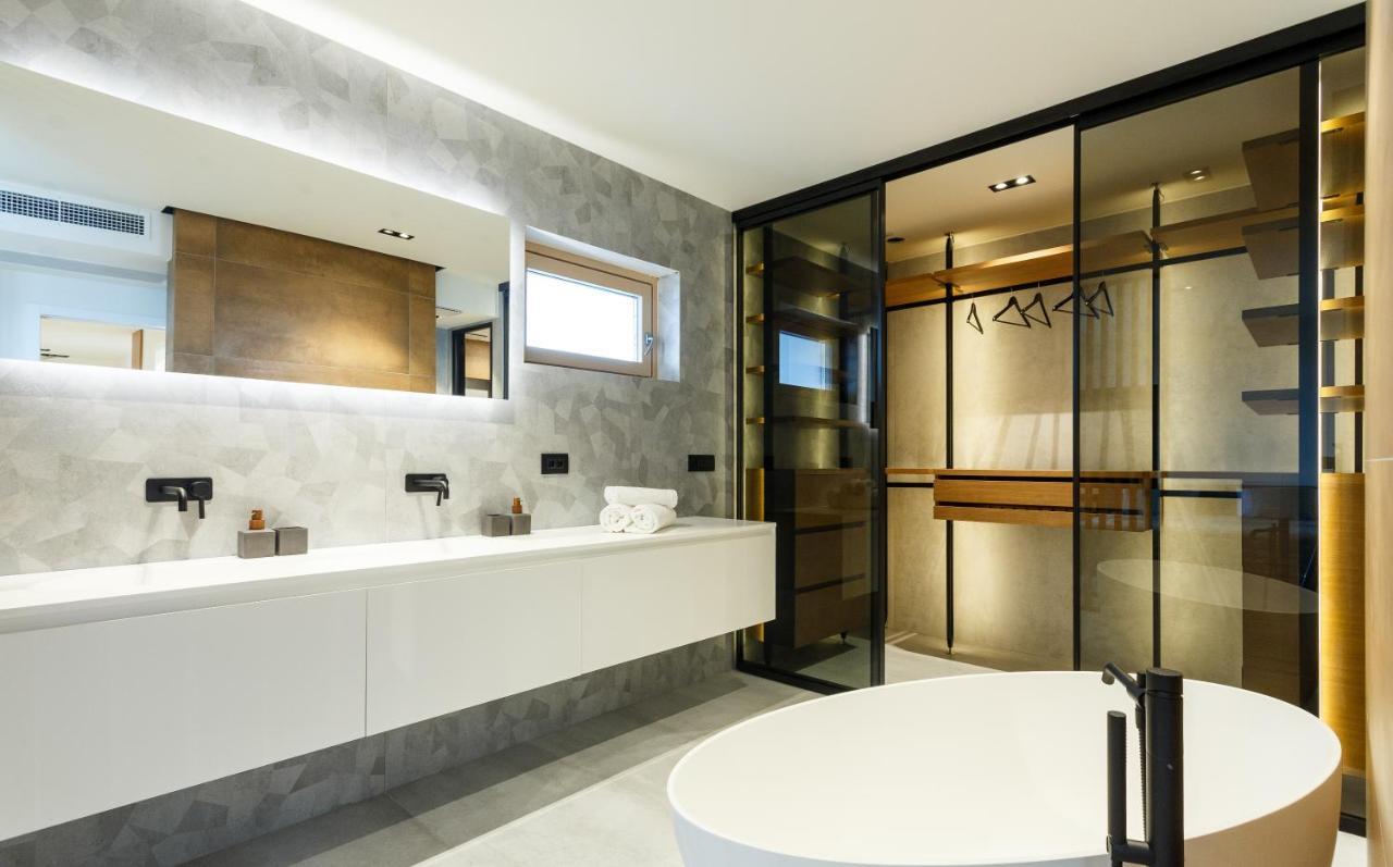 Luxury Penthouse V Apartment