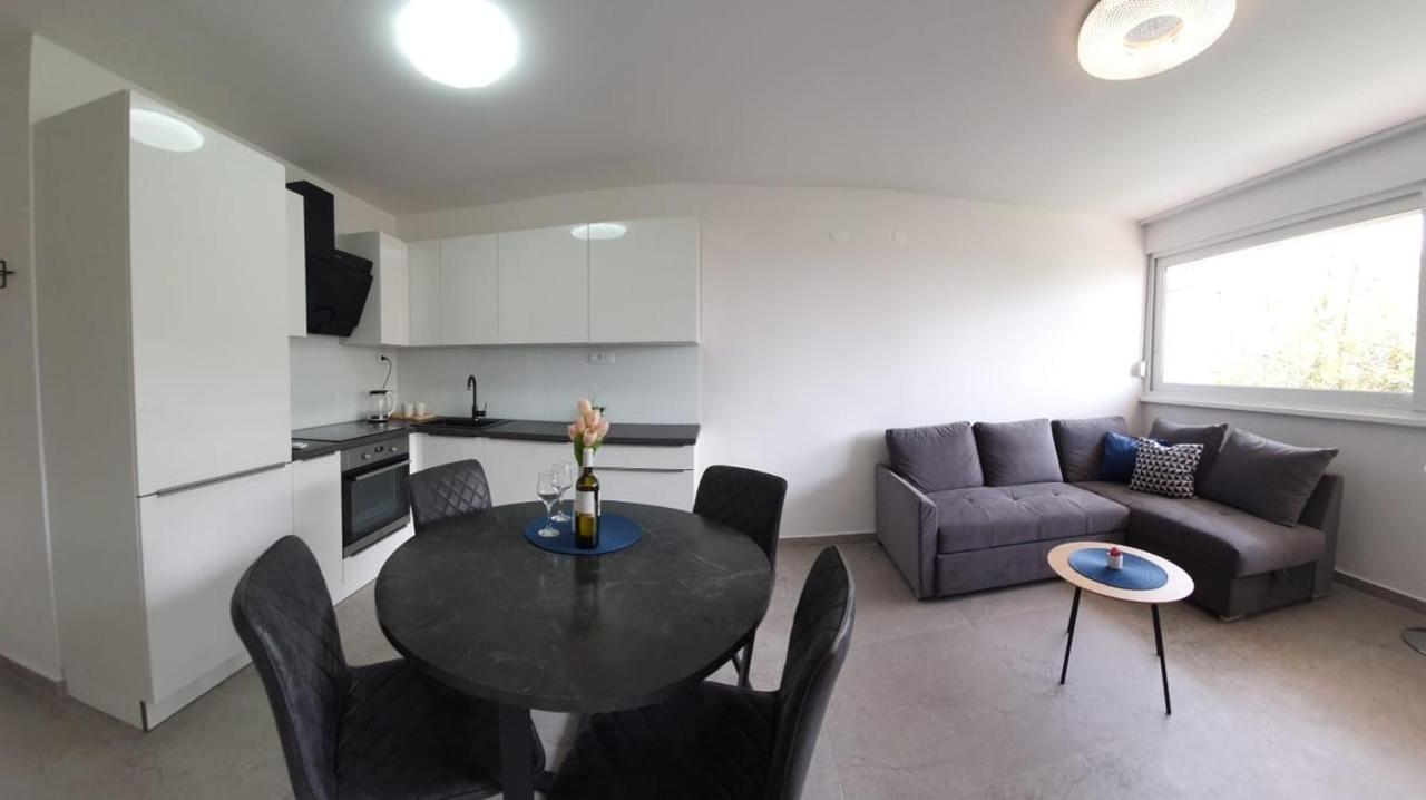 Apartman Mna *