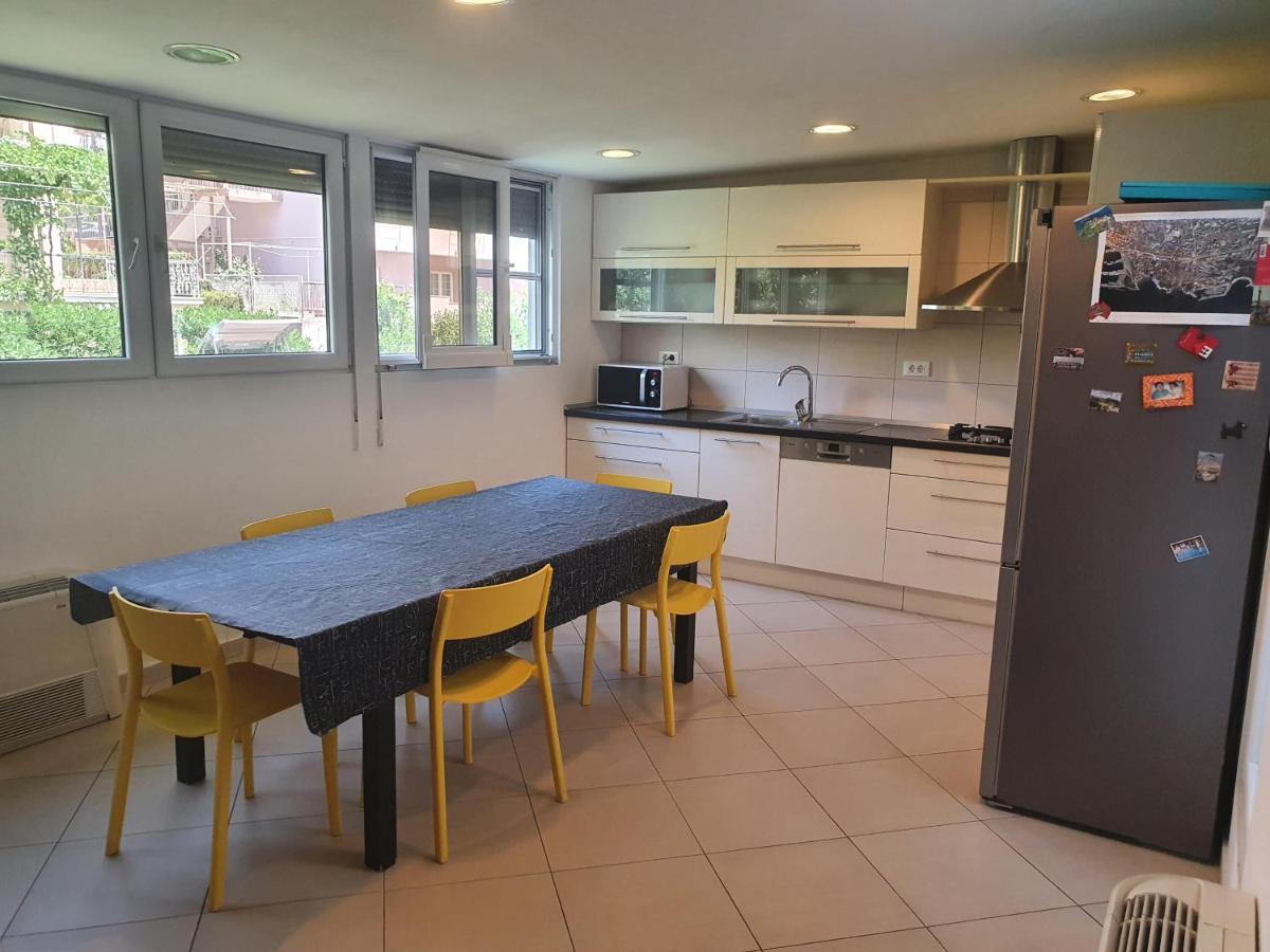 Apartment Great For 5 *