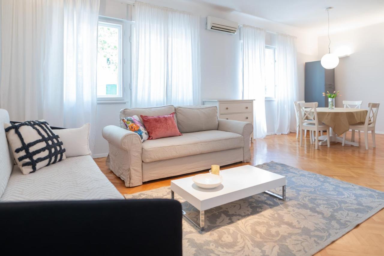 Franco's Spacious - Great Location Appartement Split