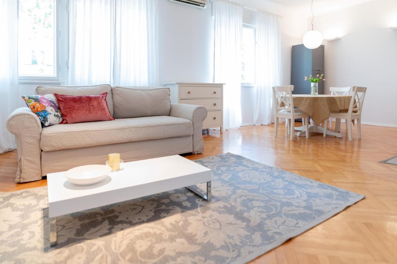 Apartment Franco's Spacious - Great Location *