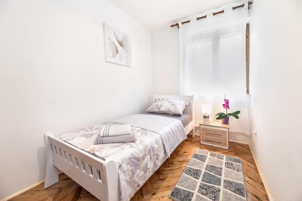 Apartman Aspalathos Apartment