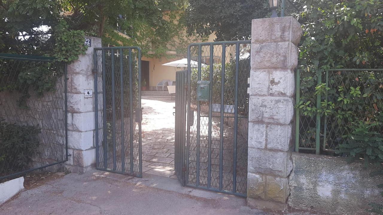 Old Captain's - In A Pine Wood By The Sea And Tennis Courts Appartement Split